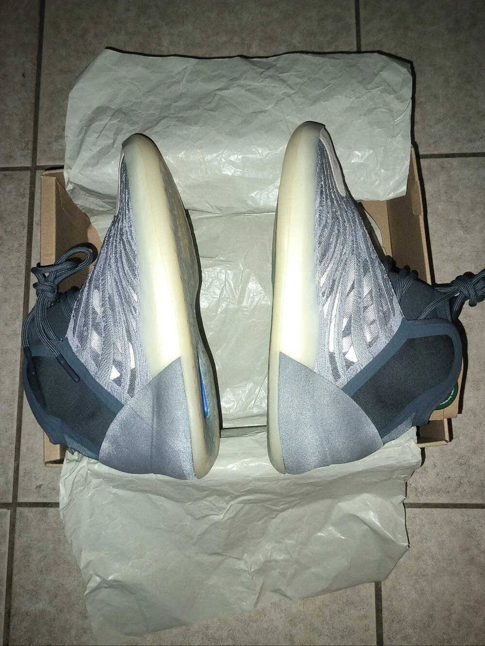 Adidas Yeezy QNTM Mono Carbon Size 10 M Slate Blue and Light Gray Brand New